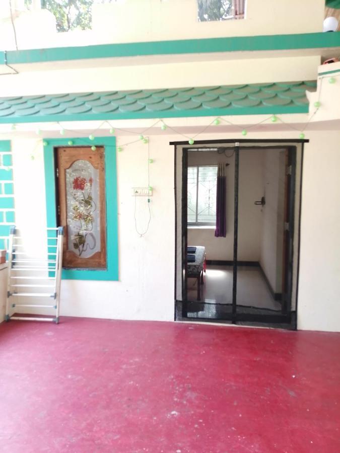 Homestay Acharekar's - Adorable Ac And Non Ac With Free Wi-fi