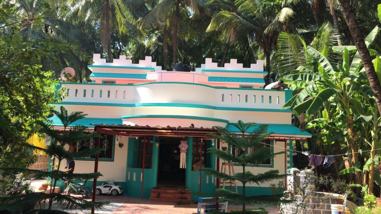 Homestay Acharekar's - Adorable Ac And Non Ac With Free Wi-fi Malvan