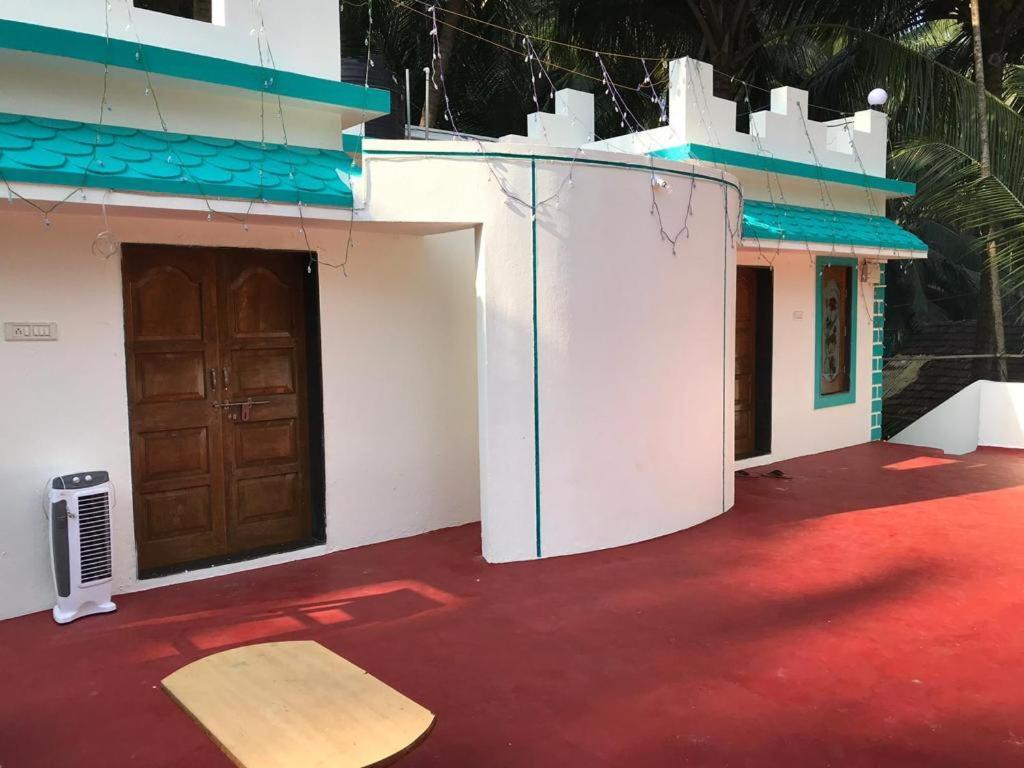 Acharekar's - Adorable Ac And Non Ac With Free Wi-fi