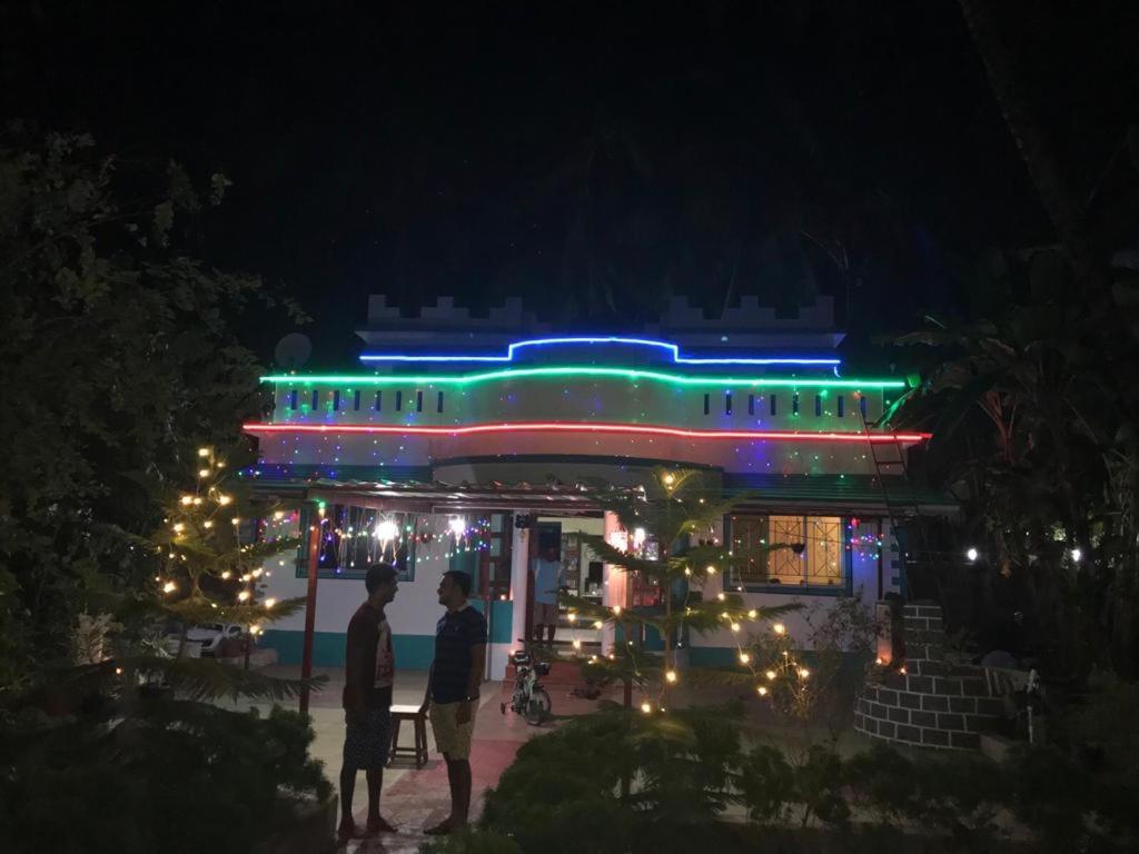 Homestay Acharekar's - Adorable Ac And Non Ac With Free Wi-fi *