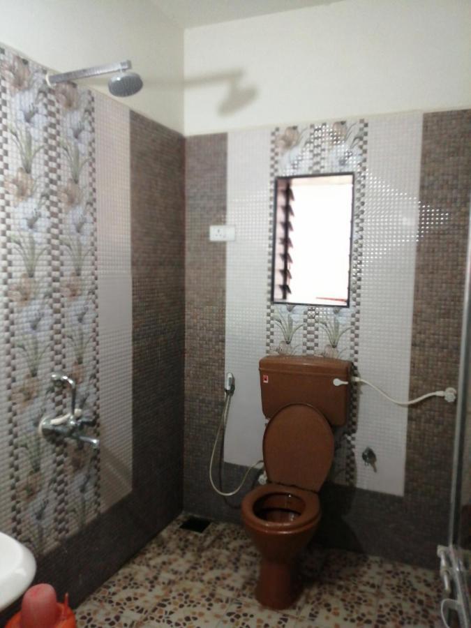 Acharekar's - Adorable Ac And Non Ac With Free Wi-fi Homestay